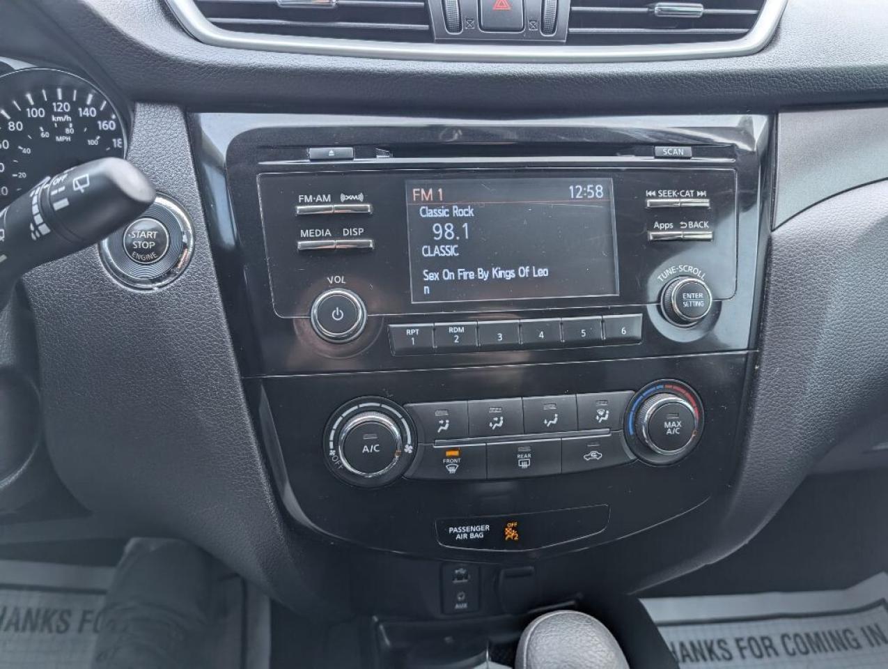 2016 Nissan Rogue SV AWD   PANOROOF   CAMERA   HTD SEATS Photo