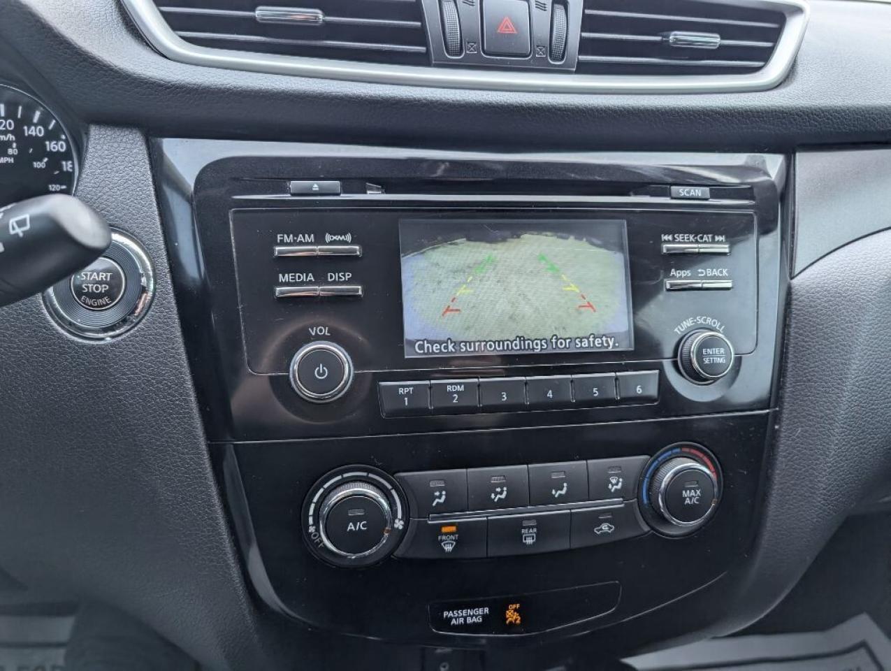 2016 Nissan Rogue SV AWD   PANOROOF   CAMERA   HTD SEATS Photo