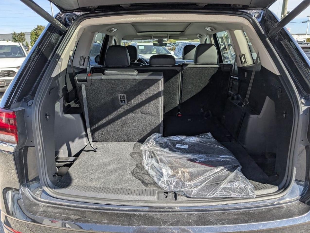 2023 Volkswagen Atlas HIGHLINE   NAV   LEATHER   PANOROOF   CAMERA Photo