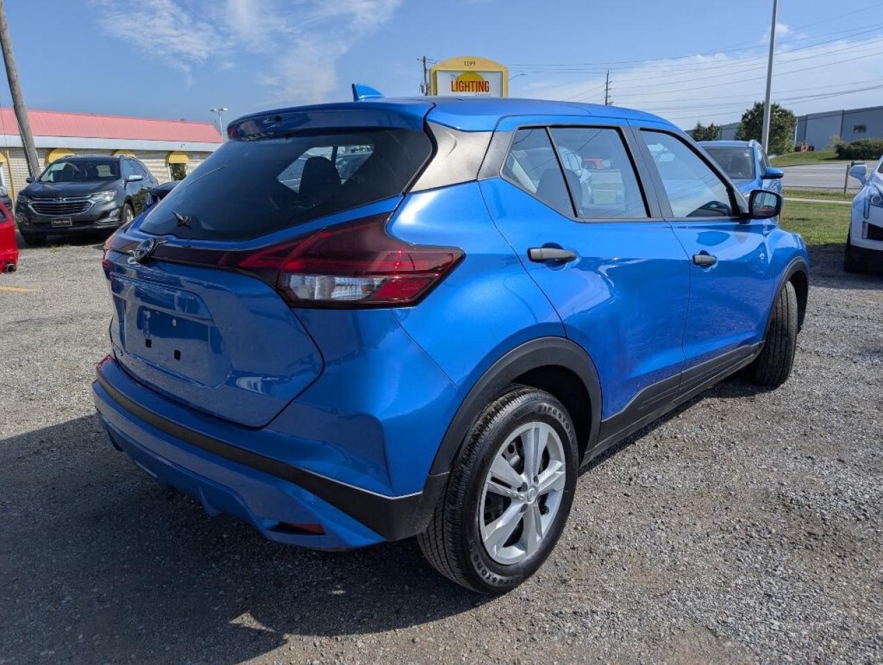 2022 Nissan Kicks S   CAMERA   BLIND SPOT   CARPLAY Photo