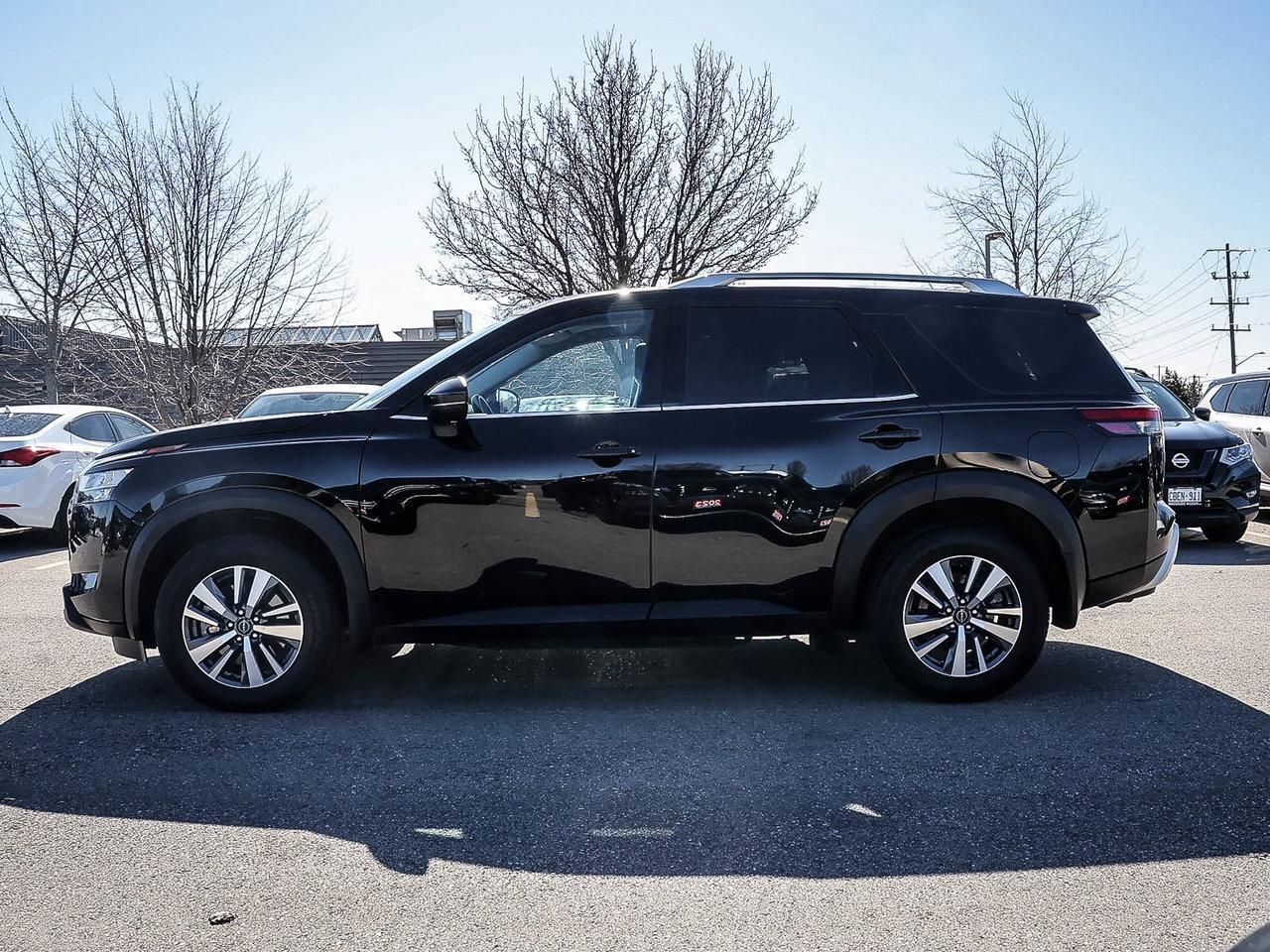 2024 Nissan Pathfinder SL 3.5l v6 4wd HOLIDAY SAVINGS Photo