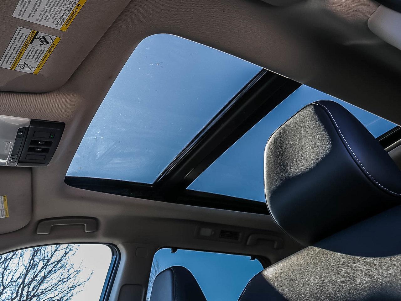 2024 Nissan Pathfinder SL 3.5l v6 4wd HOLIDAY SAVINGS Photo