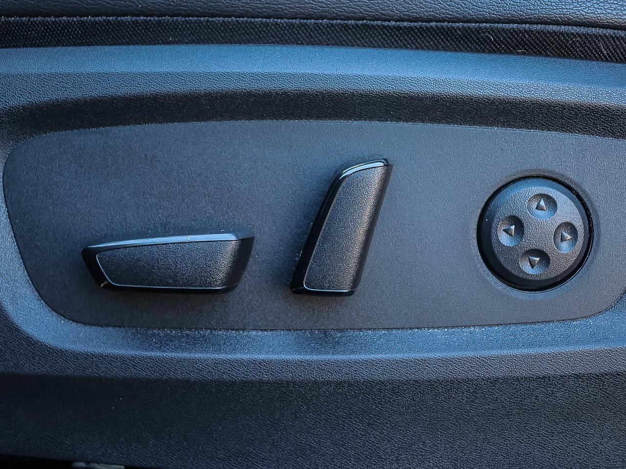 2024 Nissan Pathfinder SL 3.5l v6 4wd HOLIDAY SAVINGS Photo