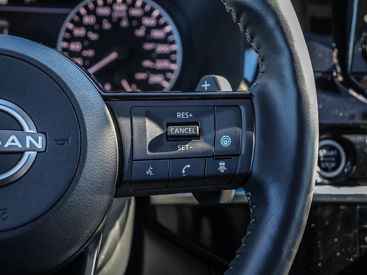 2024 Nissan Pathfinder SL 3.5l v6 4wd HOLIDAY SAVINGS Photo