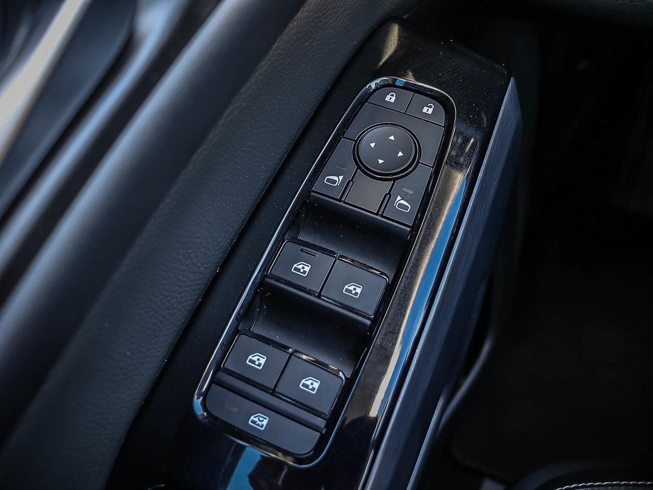 2024 Nissan Pathfinder SL 3.5l v6 4wd HOLIDAY SAVINGS Photo