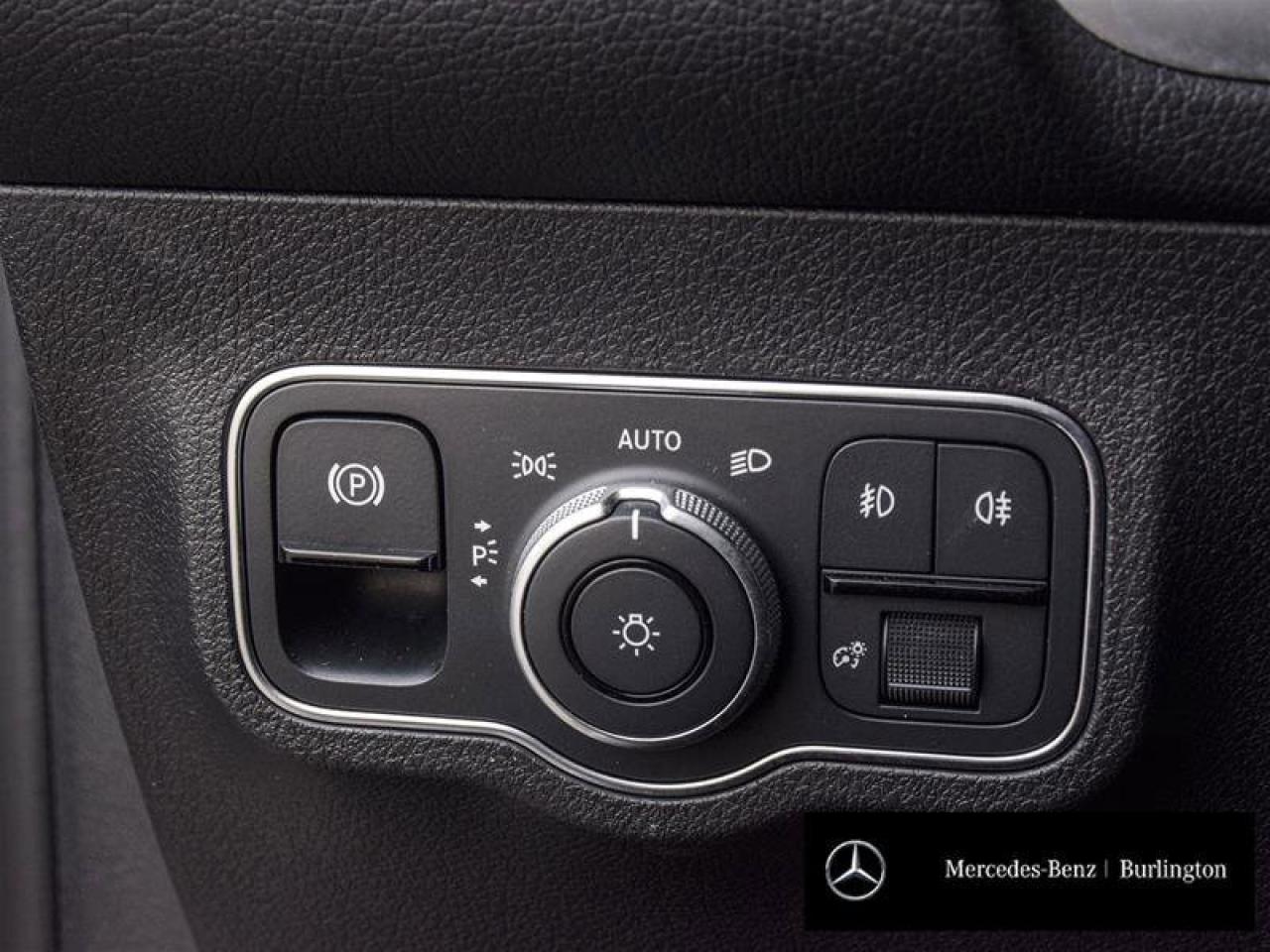 2022 Mercedes-Benz GLB GLB 250 Photo