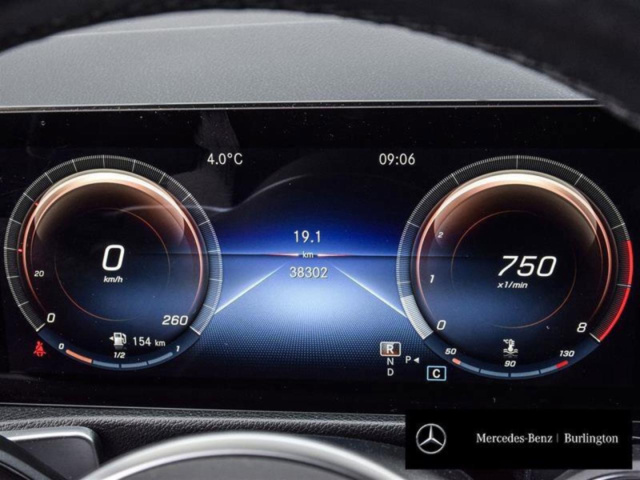 2022 Mercedes-Benz GLB GLB 250 Photo