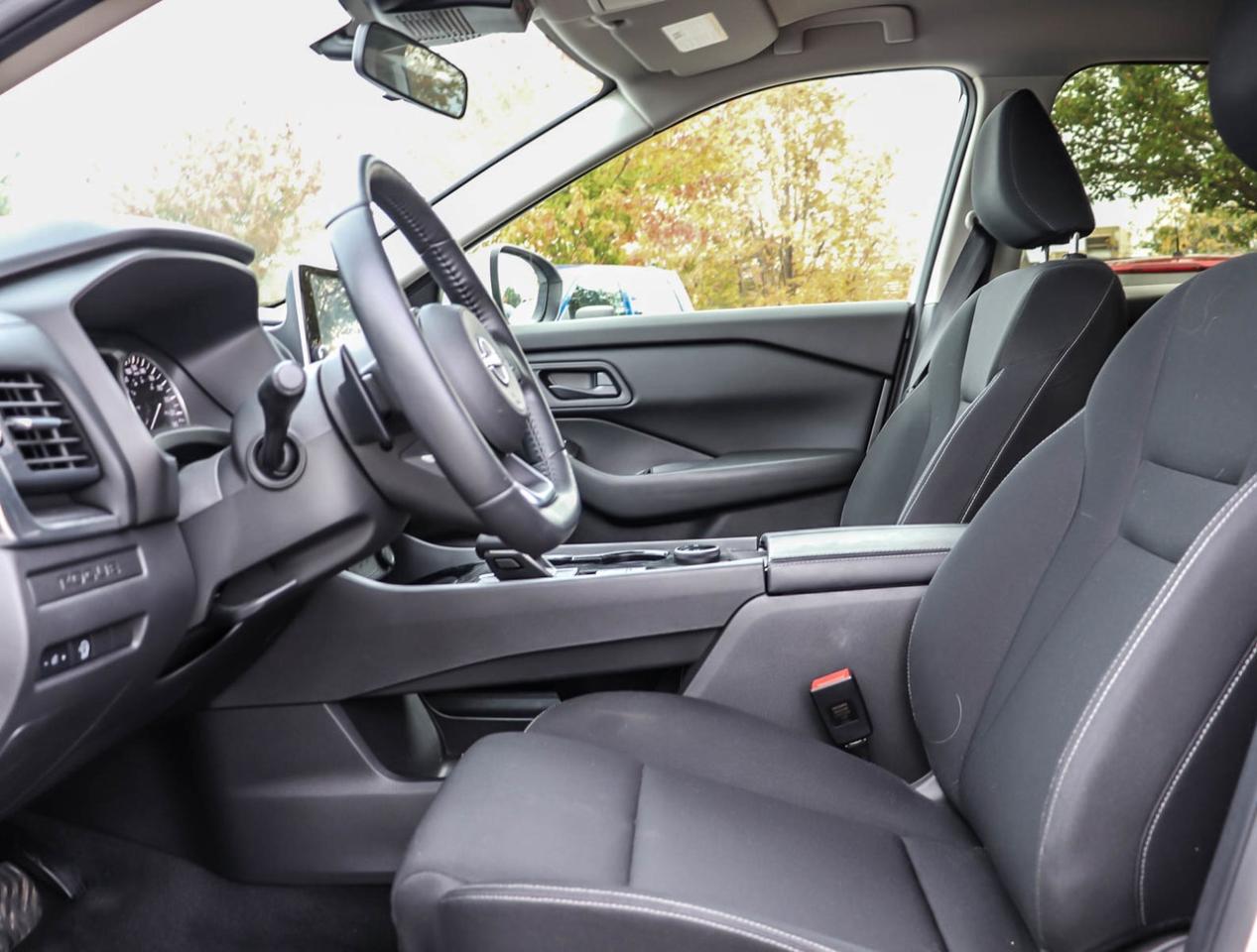 2024 Nissan Rogue S Photo