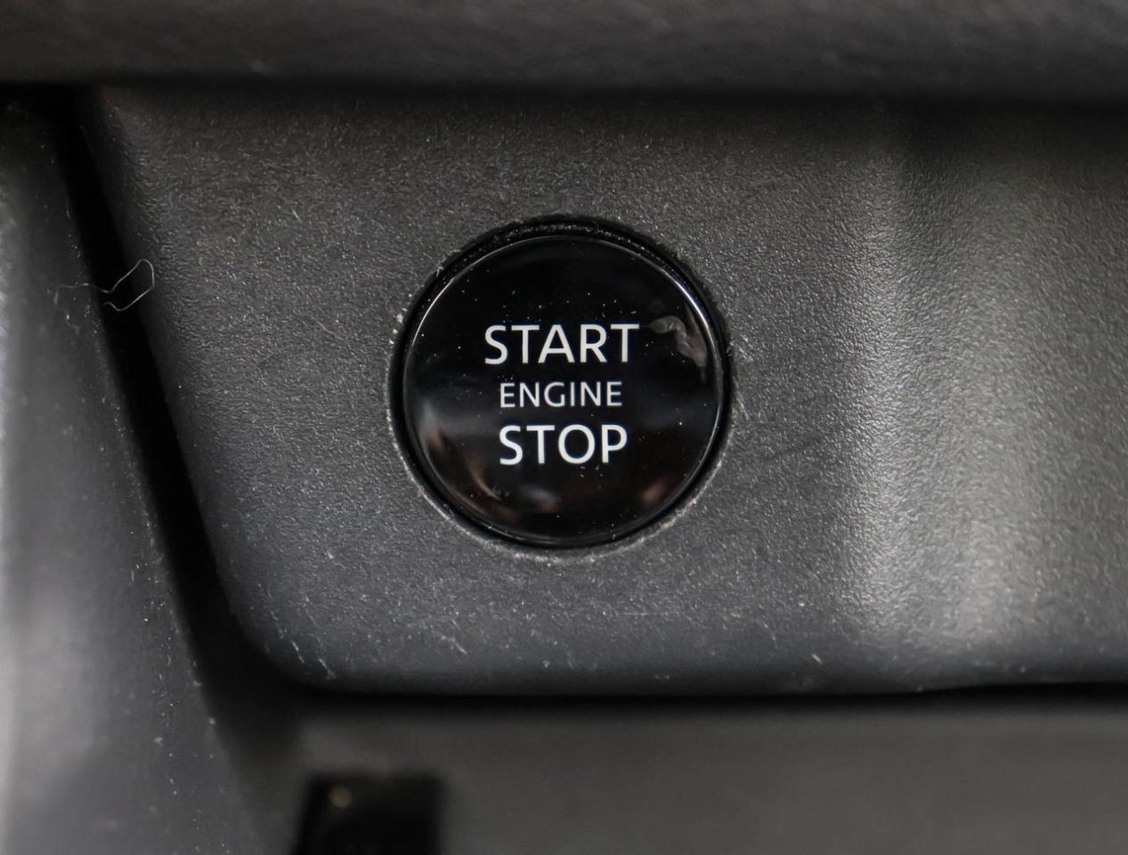 2024 Nissan Rogue S Photo