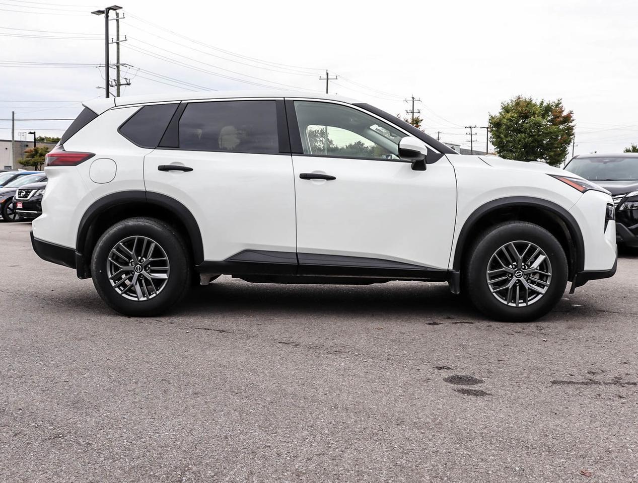 2024 Nissan Rogue S Photo2