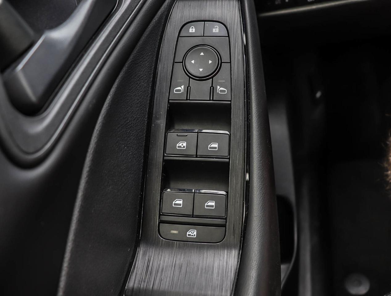 2024 Nissan Rogue S Photo