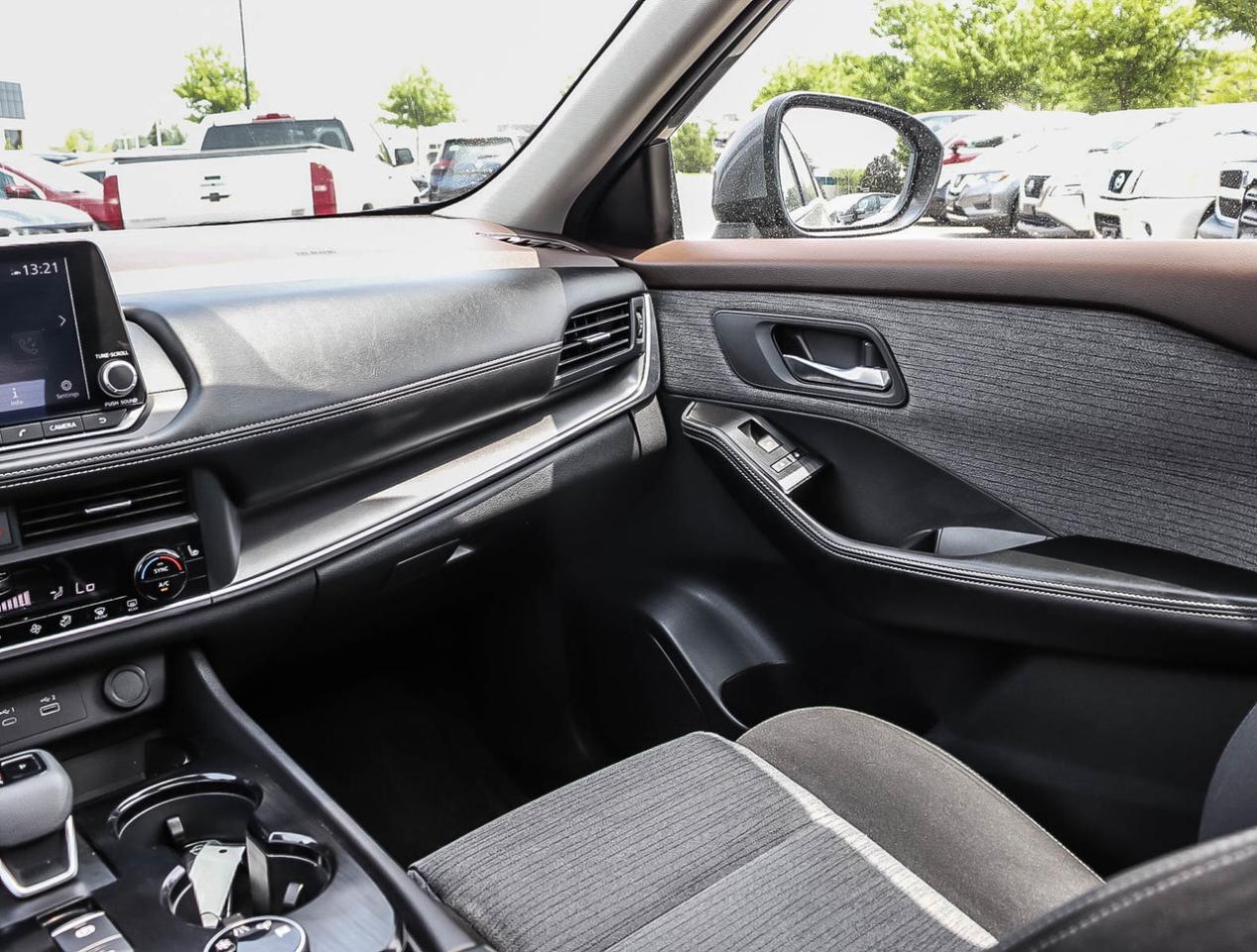 2023 Nissan Rogue SV Moonroof 1.5L TURBO AWD HOLIDAY SAVINGS Photo