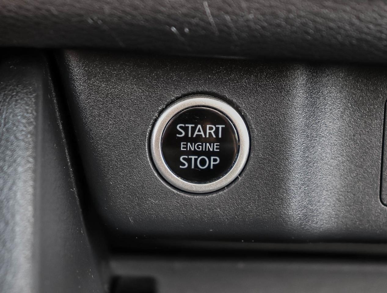 2023 Nissan Rogue SV Moonroof 1.5L TURBO AWD HOLIDAY SAVINGS Photo