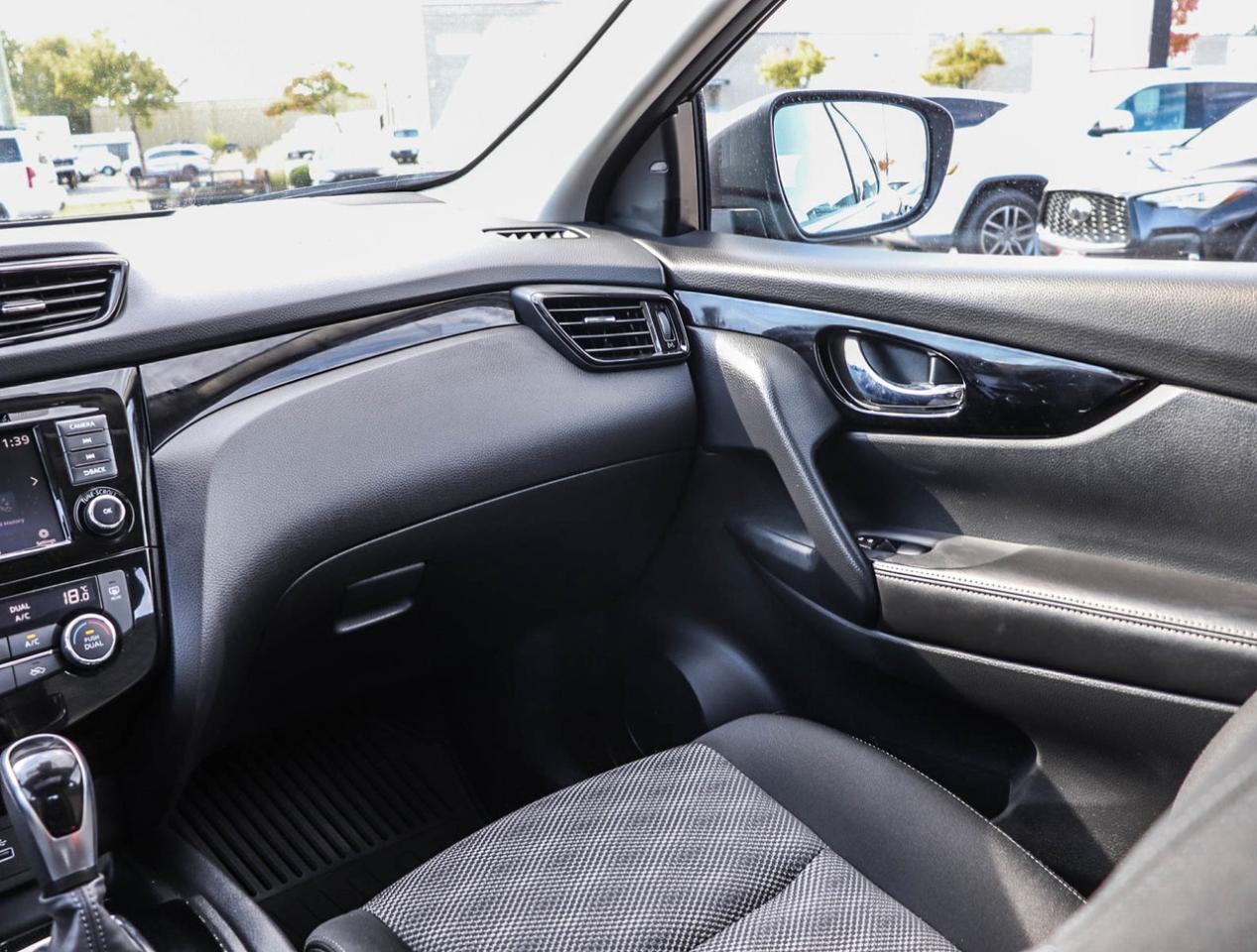 2023 Nissan Qashqai SV Photo