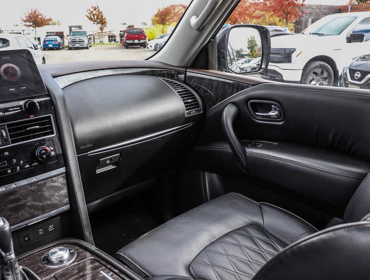 2023 Nissan Armada Platinum Photo