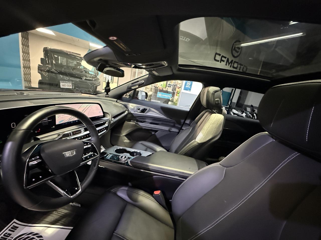 2024 Cadillac LYRIQ IQ AWD   TECH PACKAGE   NO ACCIDENTS Photo