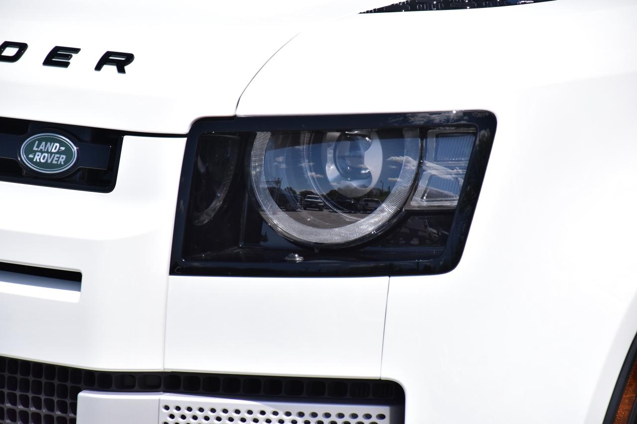 2024 Land Rover Defender 110 P500 SE V8 FUJI WHITE/OYSTER 2,500 KMS ~RARE~ Photo