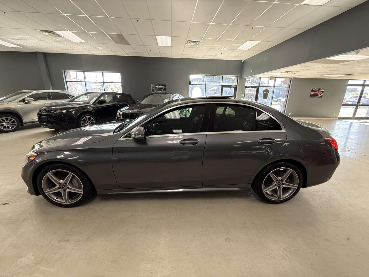 2017 Mercedes-Benz C-Class 4dr Sdn C 300 4MATIC**AMG**PKG** Photo3