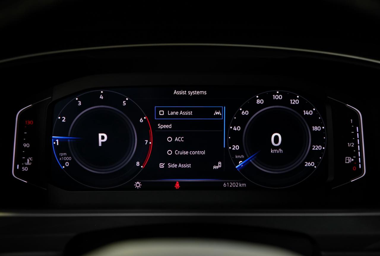 2024 Volkswagen Tiguan COMFORTLINE AWD PANOROOF ADAPTVCRUZ CARPLY LEATHER Photo