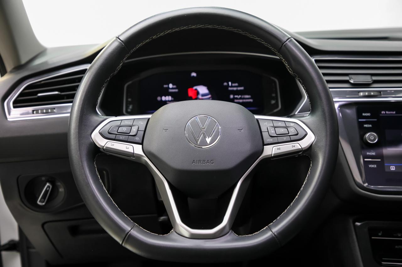2024 Volkswagen Tiguan COMFORTLINE AWD PANOROOF ADAPTVCRUZ CARPLY LEATHER Photo
