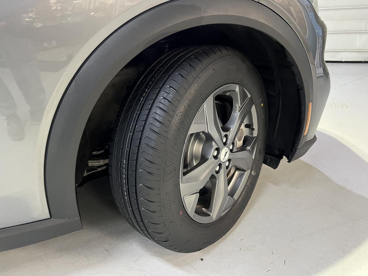 2021 Ford Mustang Mach-E SELECT   AWD   LEATHER   CAMERA   NO ACCIDENTS   4 Photo5