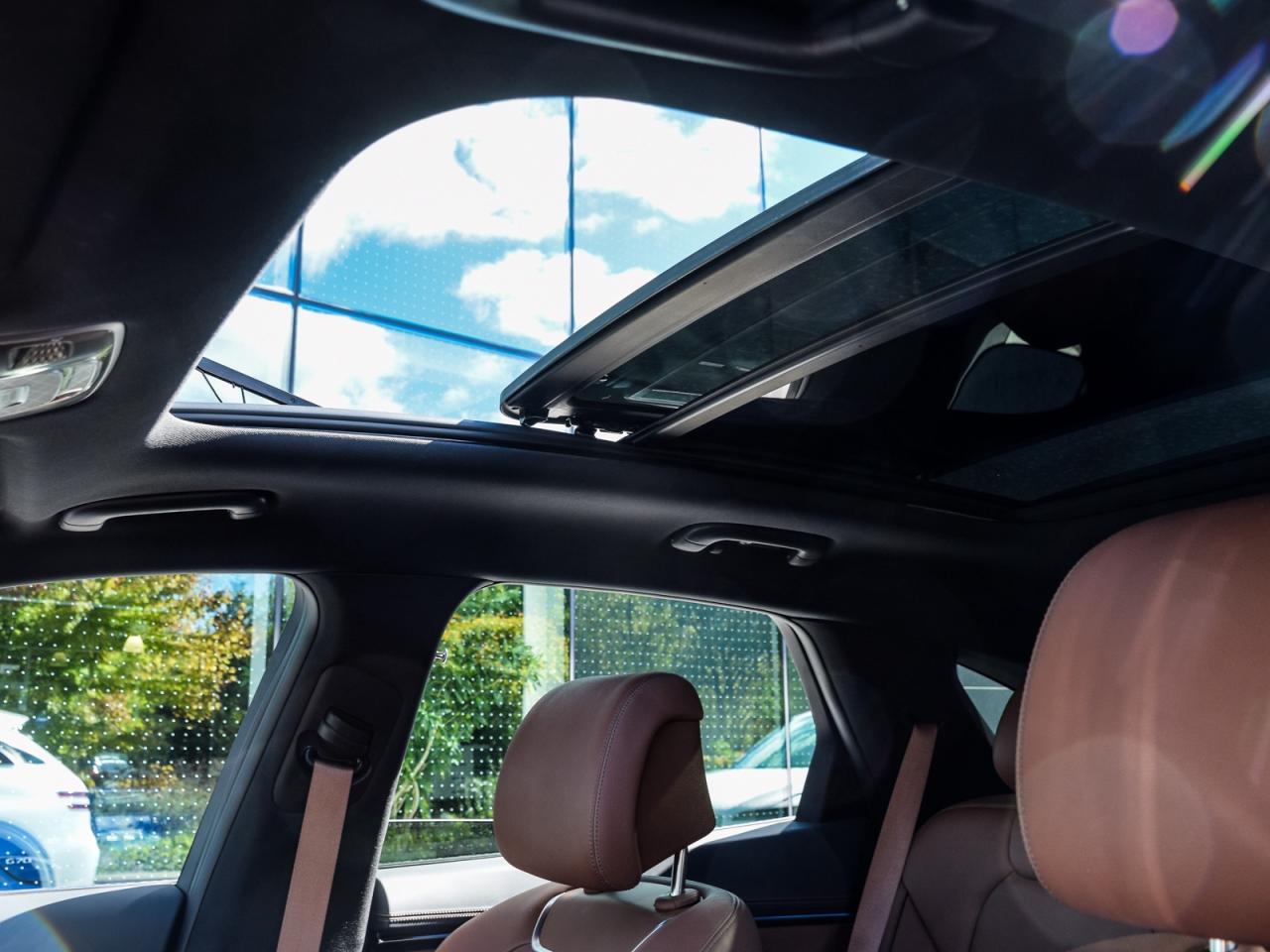 2026 Genesis GV70 2.5T Advanced Tech.Pkg AWD   Used Demonstrator Photo