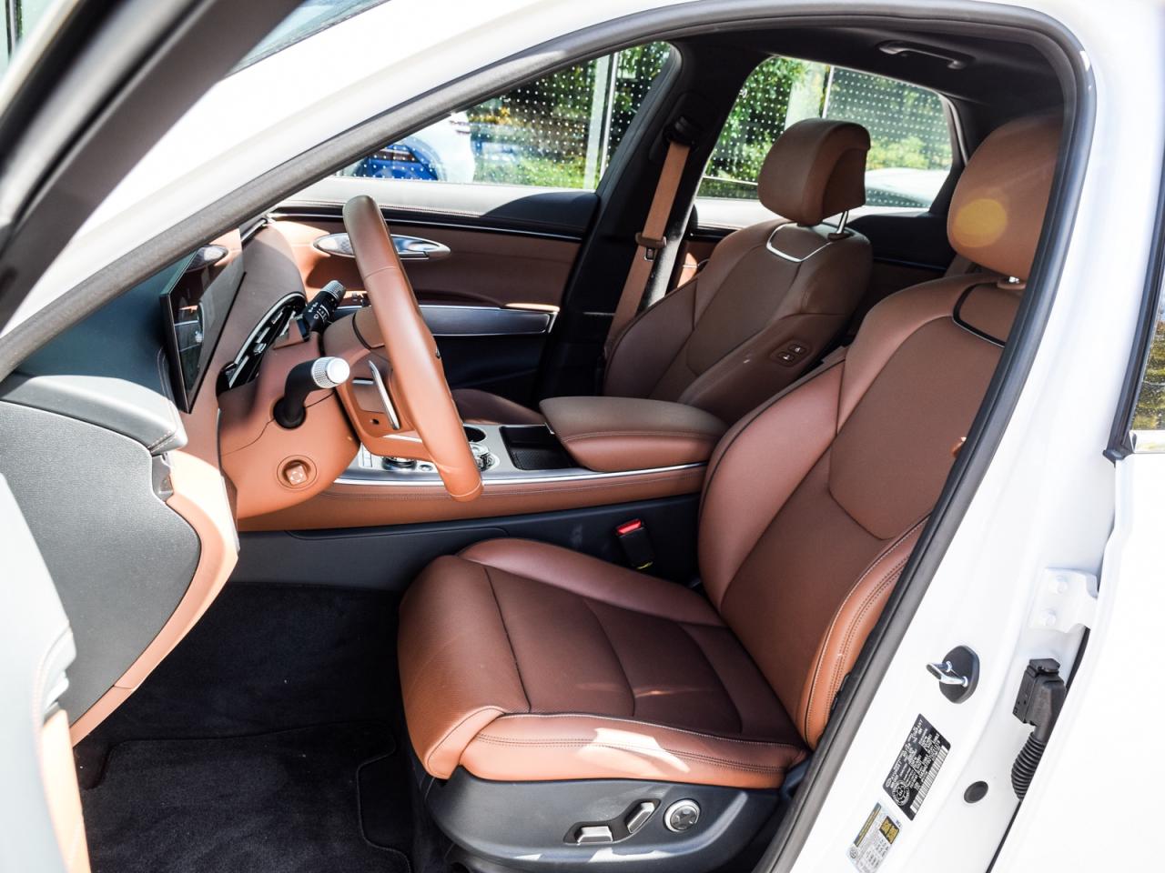 2026 Genesis GV70 2.5T Advanced Tech.Pkg AWD   Used Demonstrator Photo