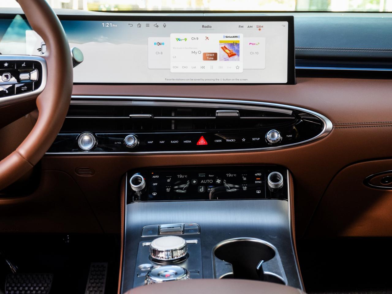 2026 Genesis GV70 2.5T Advanced Tech.Pkg AWD   Used Demonstrator Photo