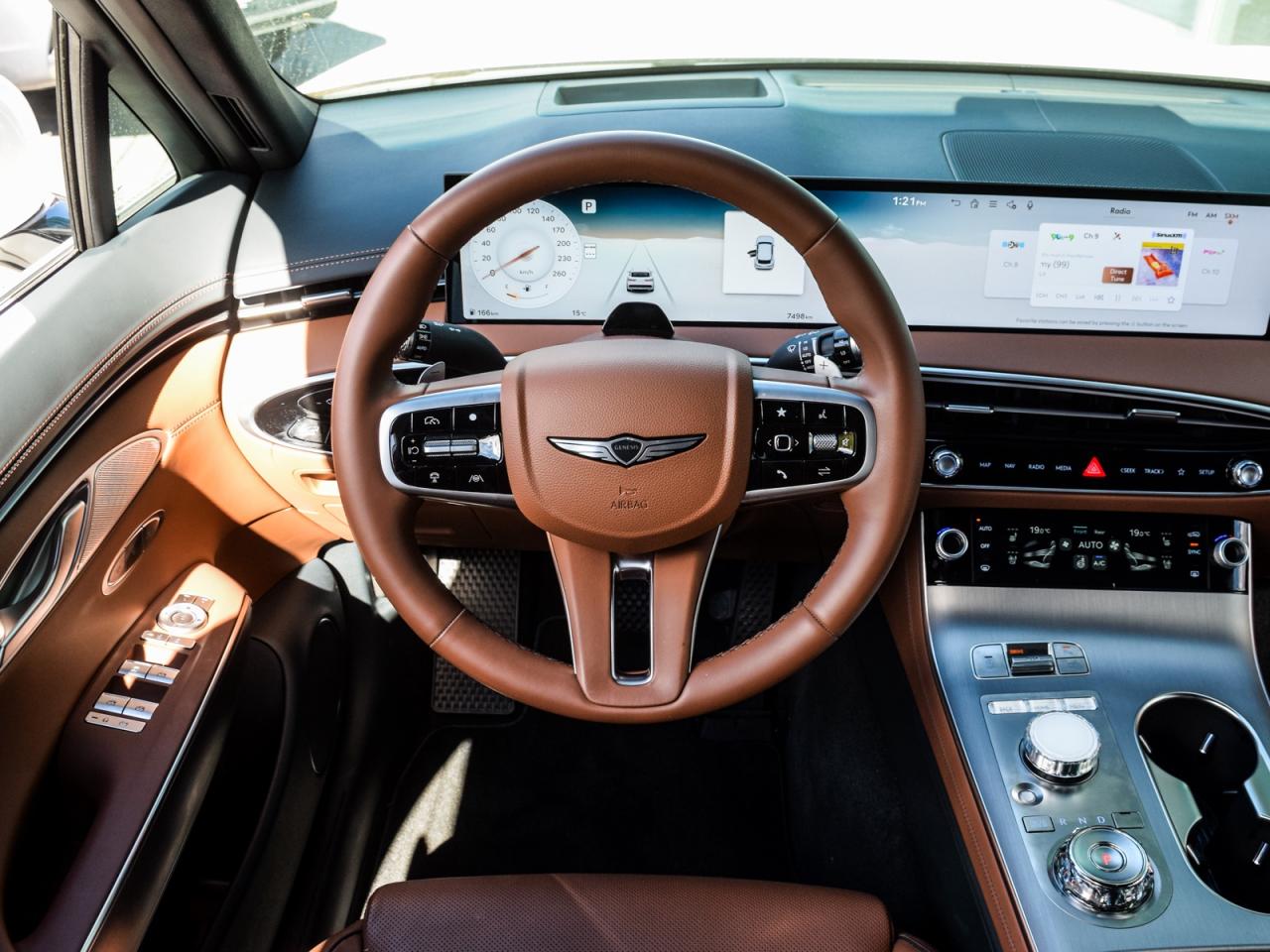 2026 Genesis GV70 2.5T Advanced Tech.Pkg AWD   Used Demonstrator Photo