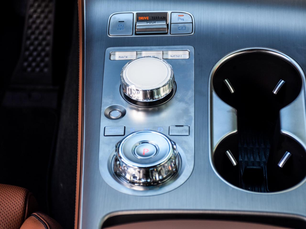 2026 Genesis GV70 2.5T Advanced Tech.Pkg AWD   Used Demonstrator Photo