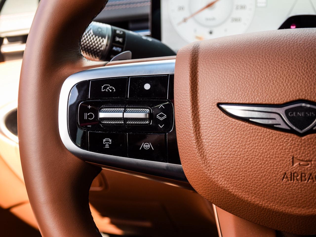 2026 Genesis GV70 2.5T Advanced Tech.Pkg AWD   Used Demonstrator Photo