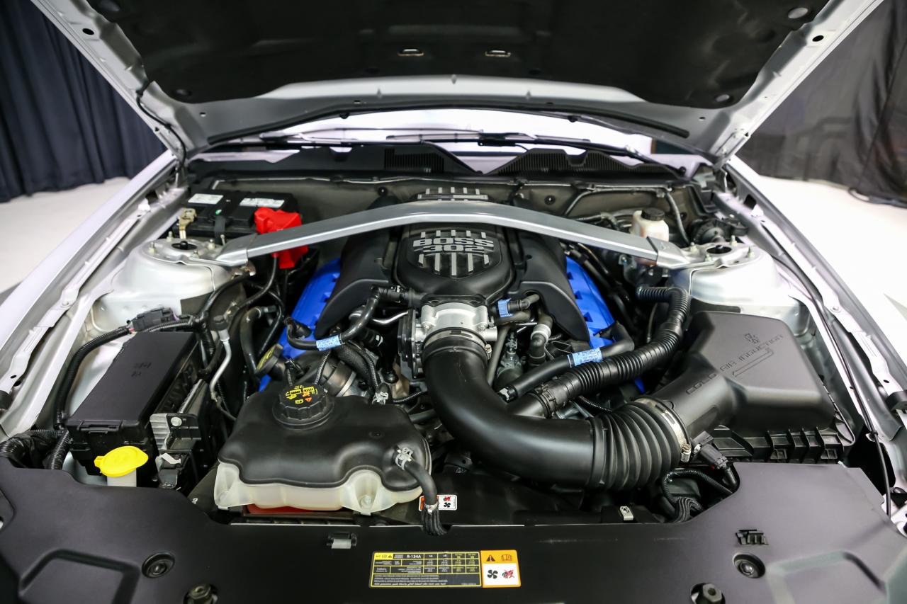 2012 Ford Mustang BOSS 302 LAGUNA SECA 444HP RARE LOWKM COLLECTORCAR Photo