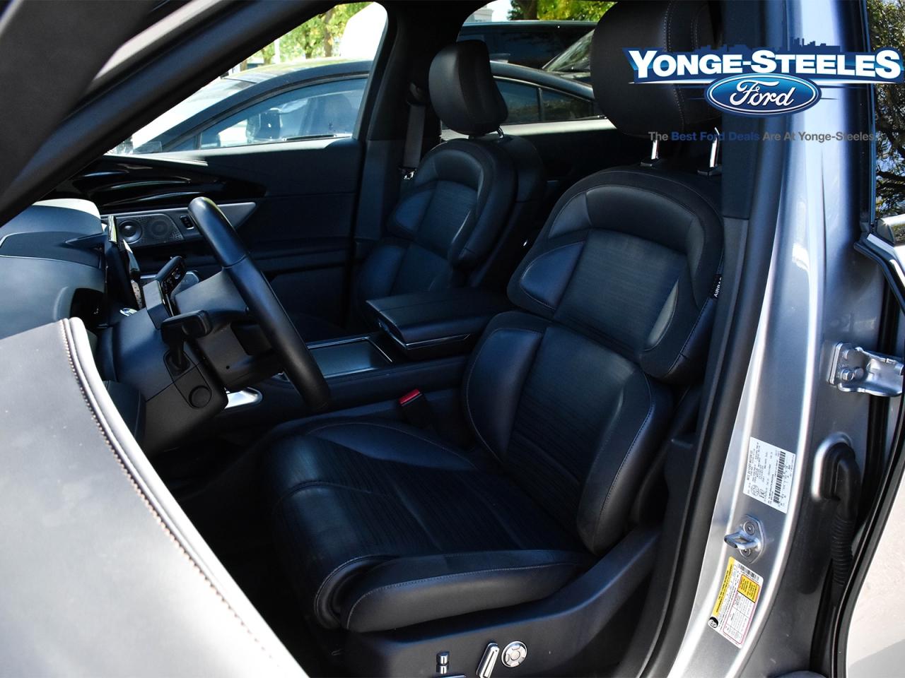 2025 Lincoln Nautilus 203A FHEV JET PACK ONE OWNER NO ACC LIKE NEW Photo