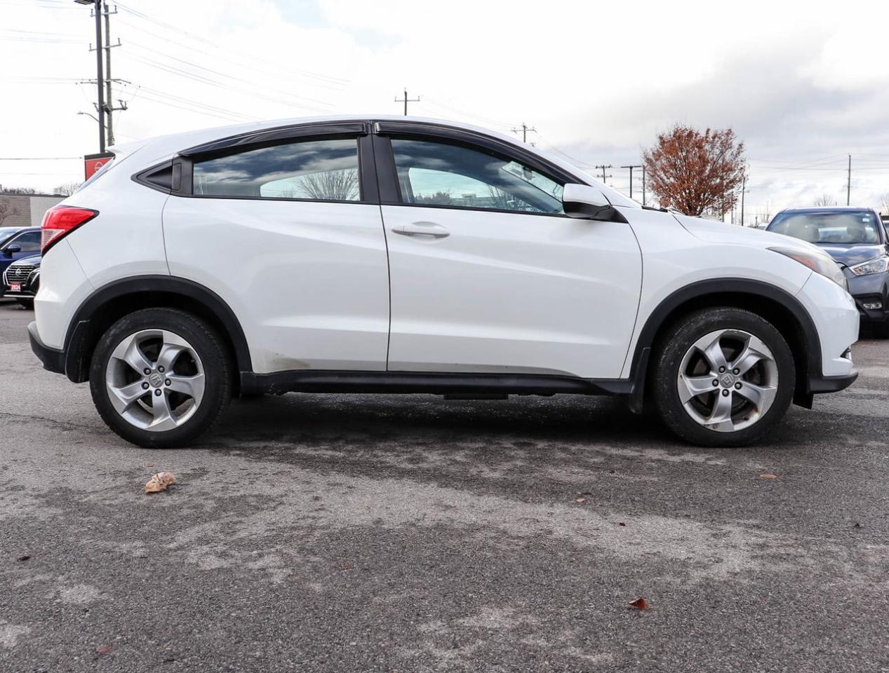 2016 Honda HR-V LX Photo