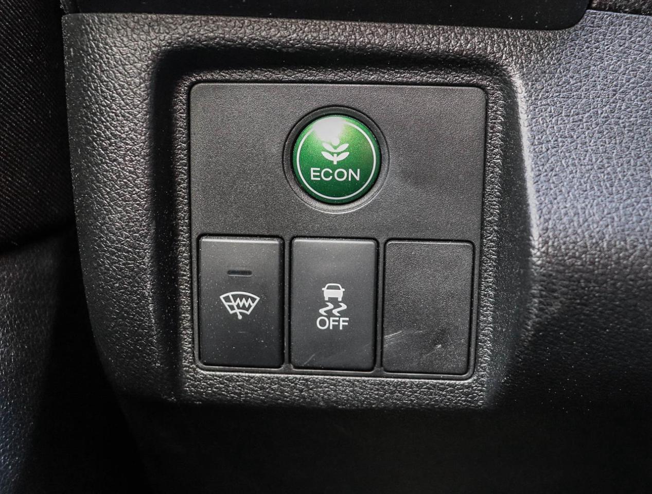 2016 Honda HR-V LX Photo