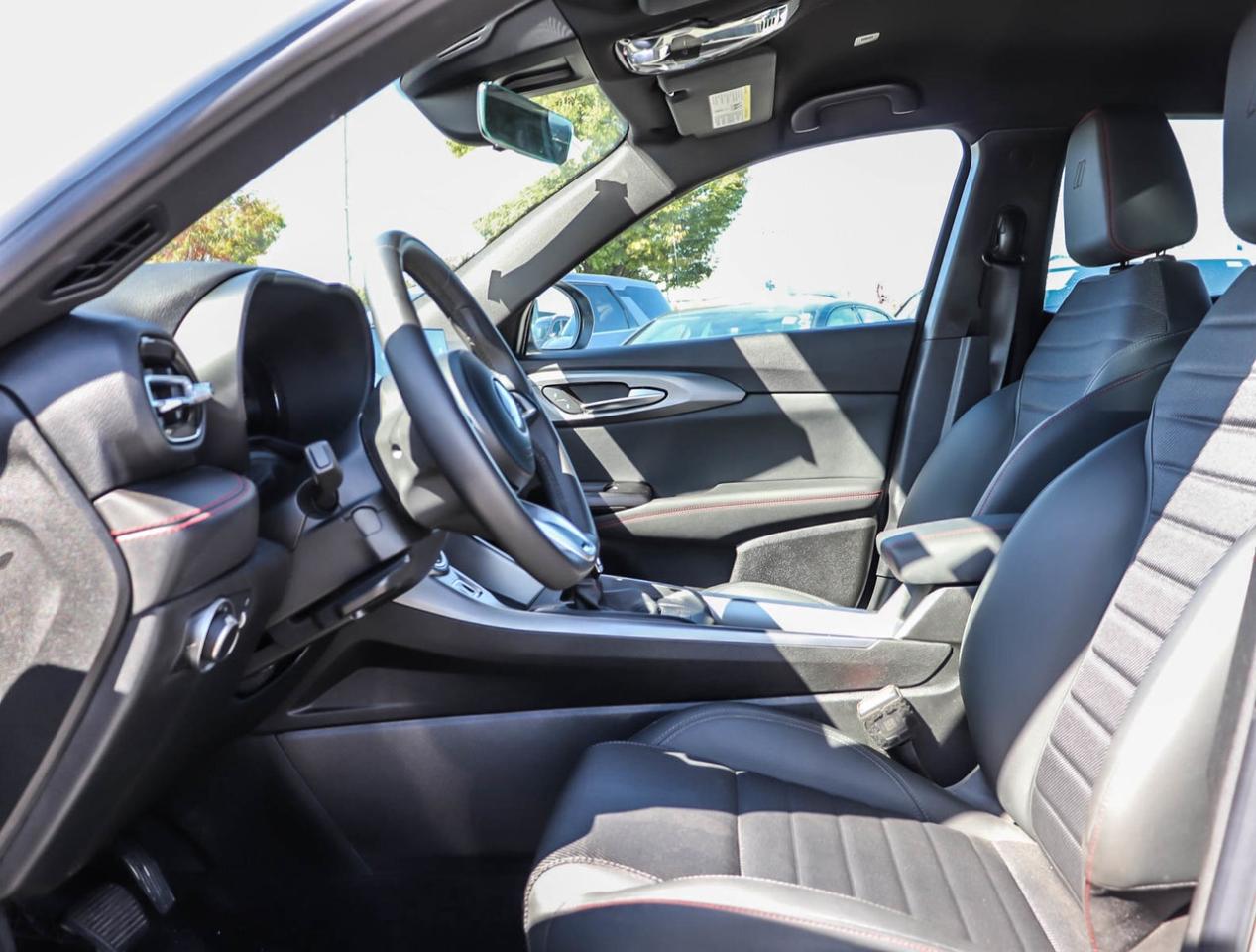 2023 Dodge Hornet GT AWD !!! NO ACCIDENTS !!! ONE OWNER !!! LOW KM ! Photo