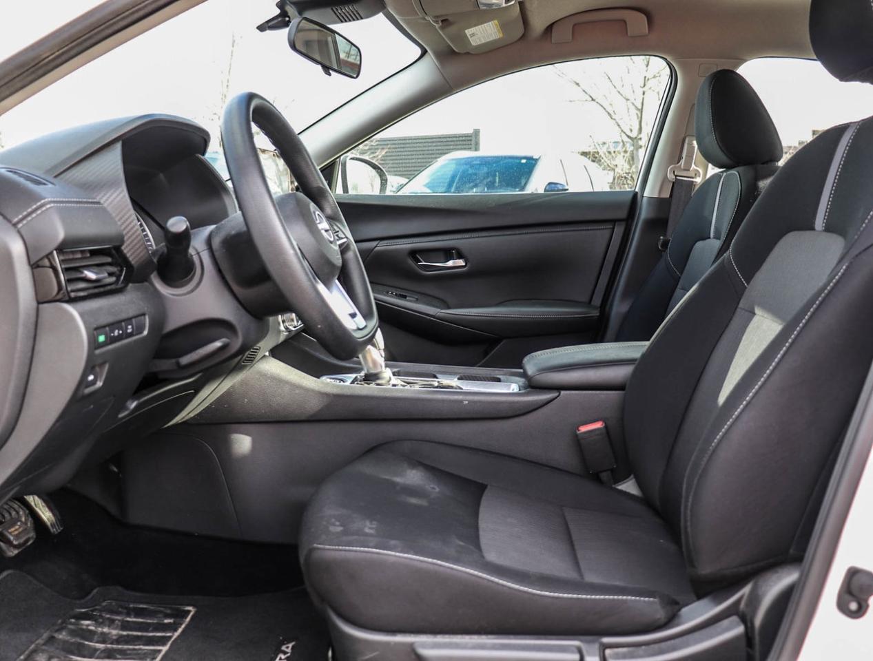 2024 Nissan Sentra SV Photo