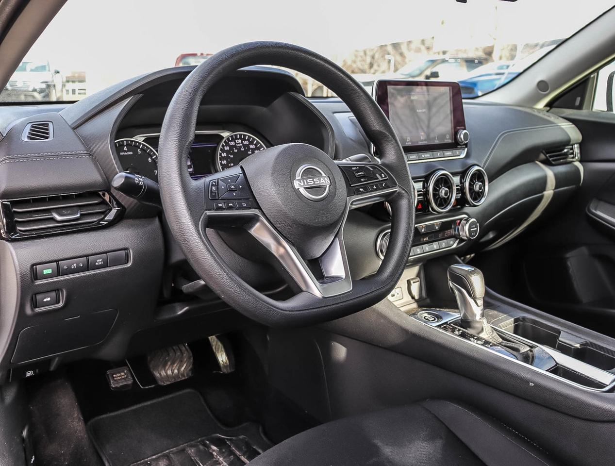 2024 Nissan Sentra SV Photo