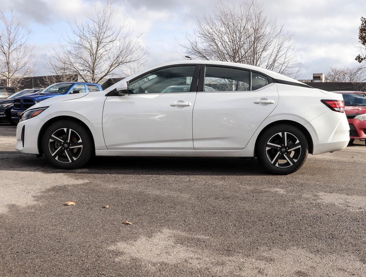 2024 Nissan Sentra SV Photo