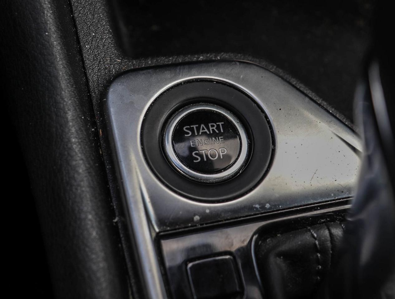 2024 Nissan Sentra SV Photo