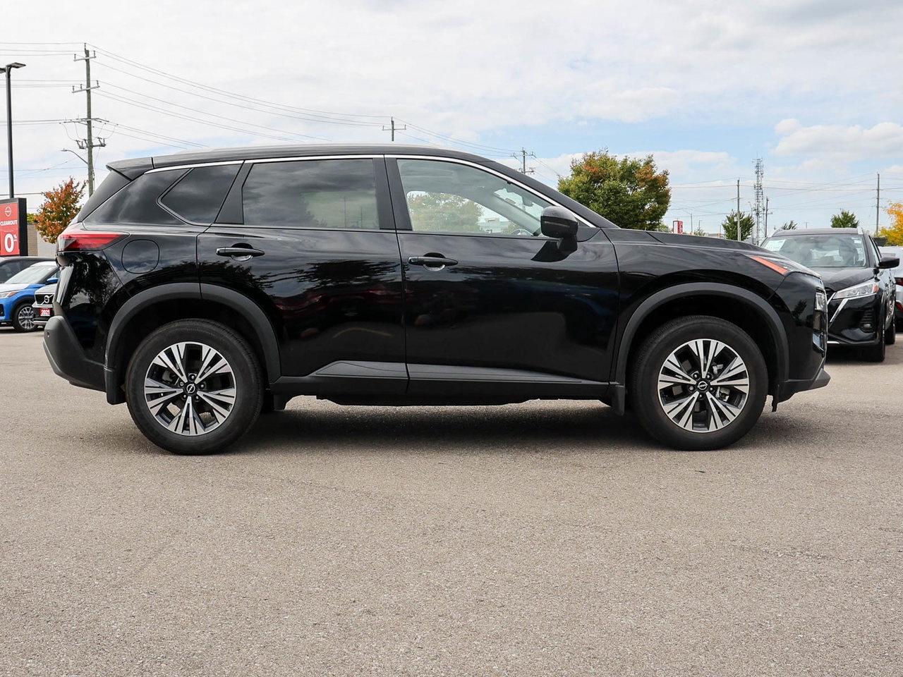 2023 Nissan Rogue SV Moonroof HOLIDAY SAVINGS Photo