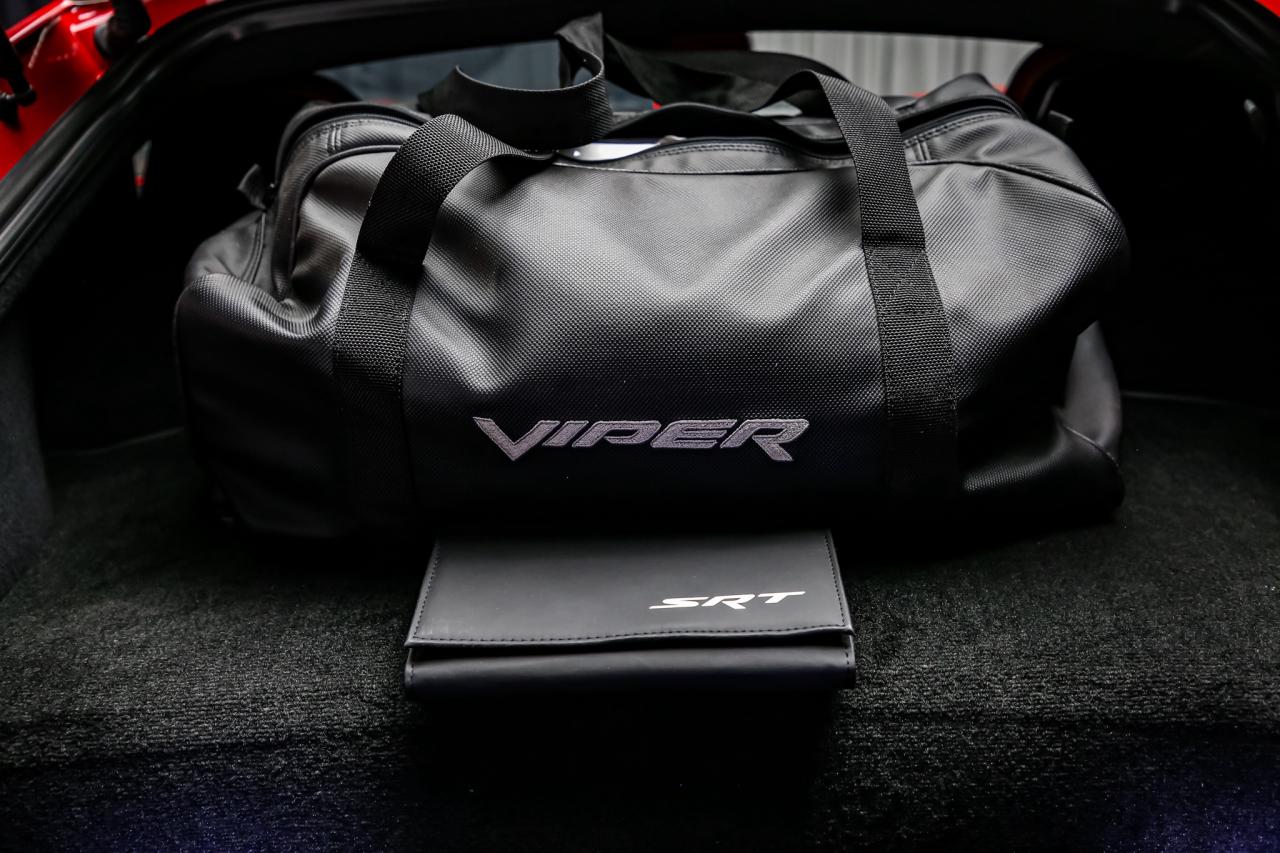 2013 Dodge SRT Viper GTS V10 640HP  CARBON.EXT REDINT 1OWNER NOACCIDENT Photo