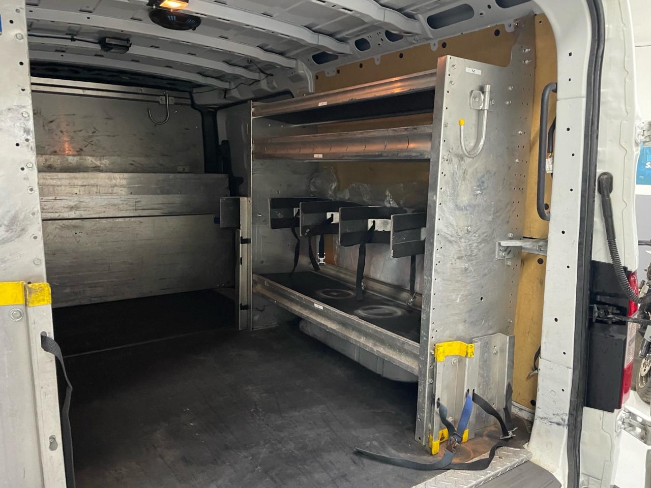 2021 Nissan NV Cargo NV2500    ROOF RACK   SHELVING   DIVIDER  ACCIDENT Photo