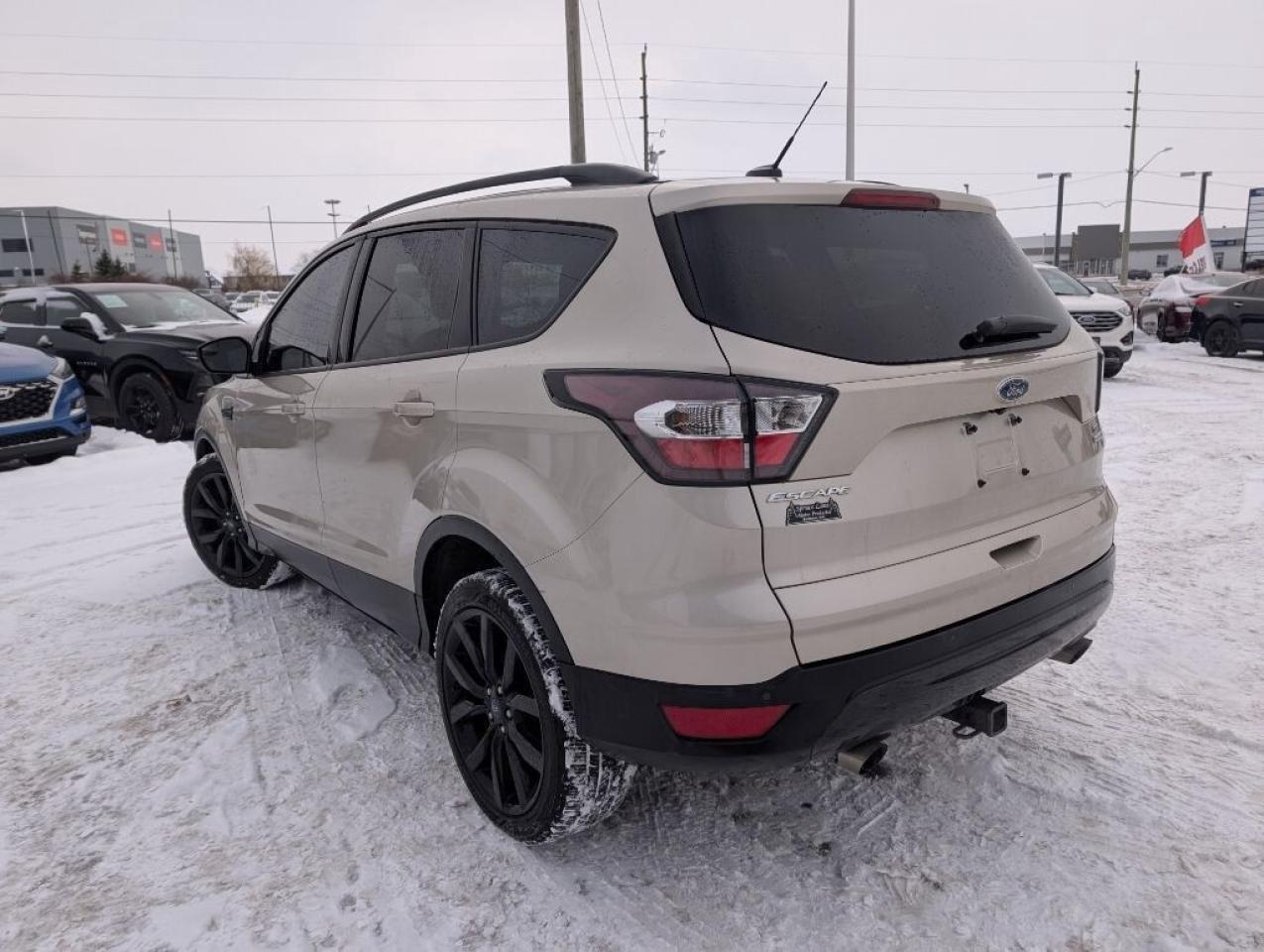 2017 Ford Escape SE   CAMERA   HTD SEATS Photo