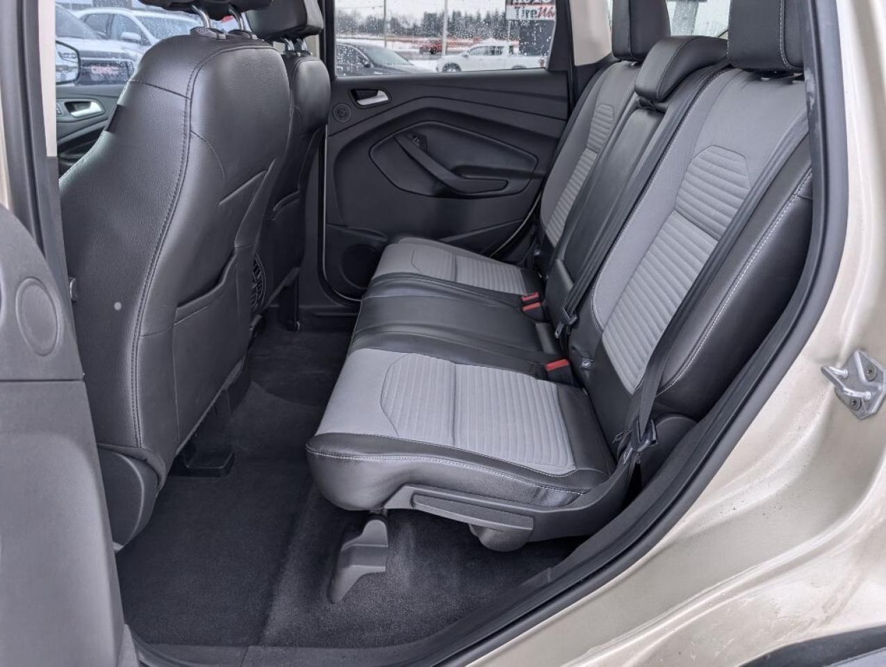 2017 Ford Escape SE   CAMERA   HTD SEATS Photo