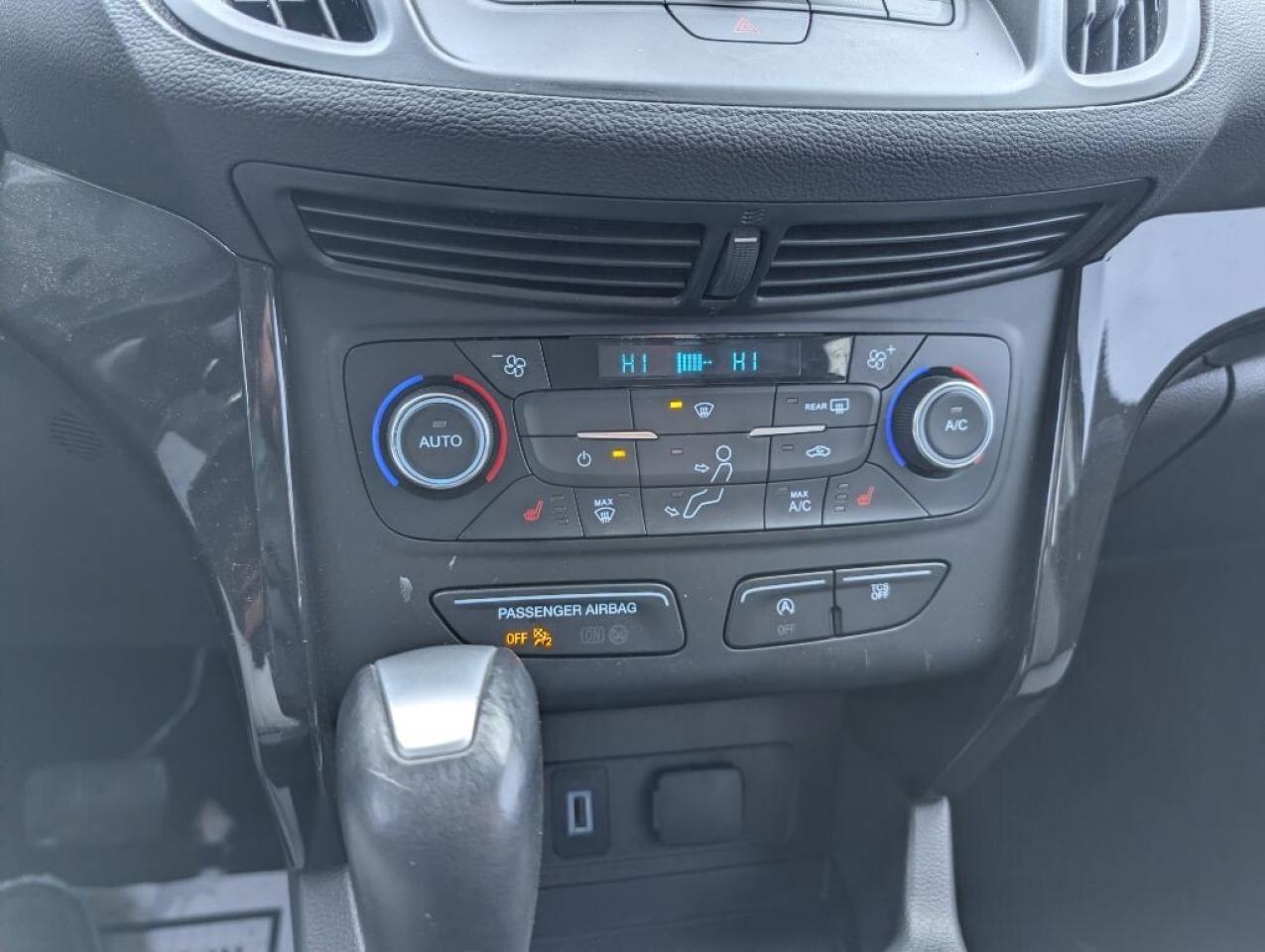 2017 Ford Escape SE   CAMERA   HTD SEATS Photo