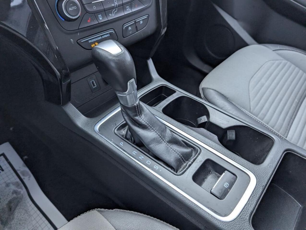 2017 Ford Escape SE   CAMERA   HTD SEATS Photo