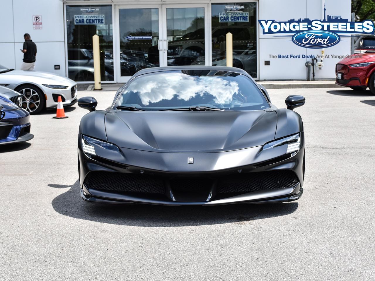 2023 Ferrari SF90 Spider SPIDER NERO ROSS MATTE 1,275 KMS THE ONE TO BUY! Photo