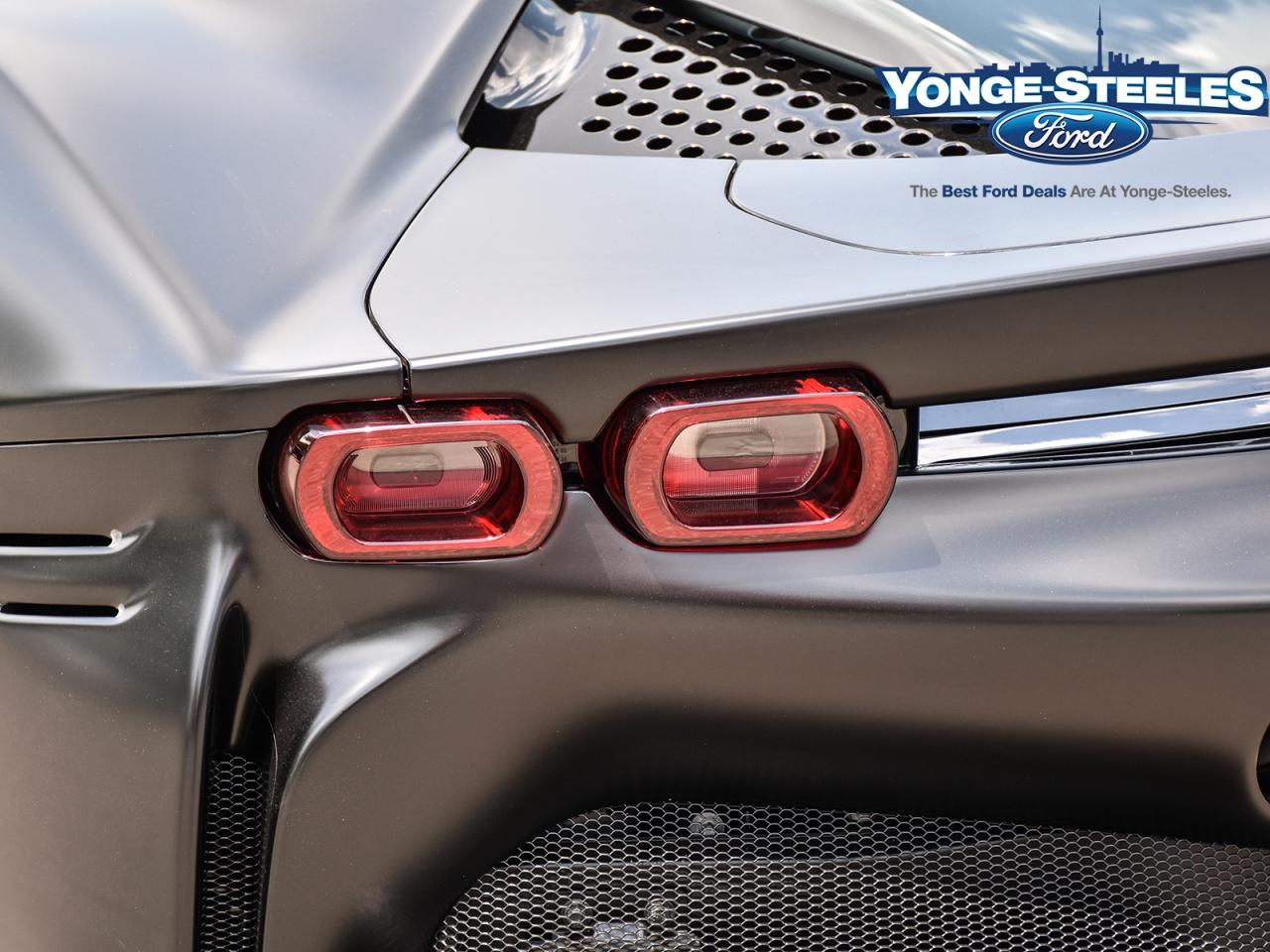 2023 Ferrari SF90 Spider SPIDER NERO ROSS MATTE 1,275 KMS THE ONE TO BUY! Photo