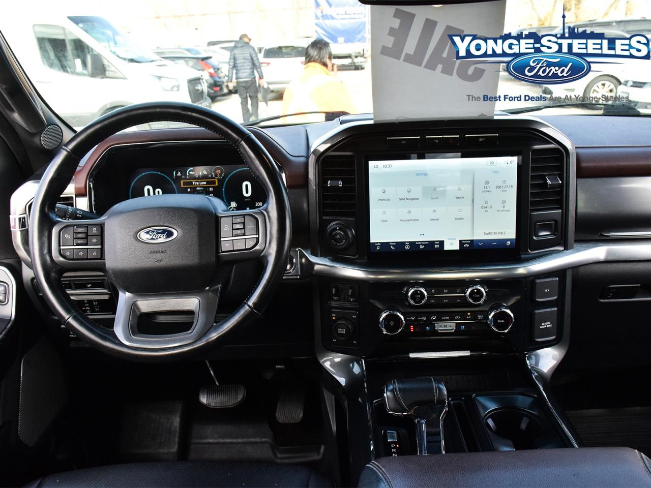 2023 Ford F-150 LARIAT 2.7L ONE OWNER NO ACCIDENT EXCLNT CONDITION Photo